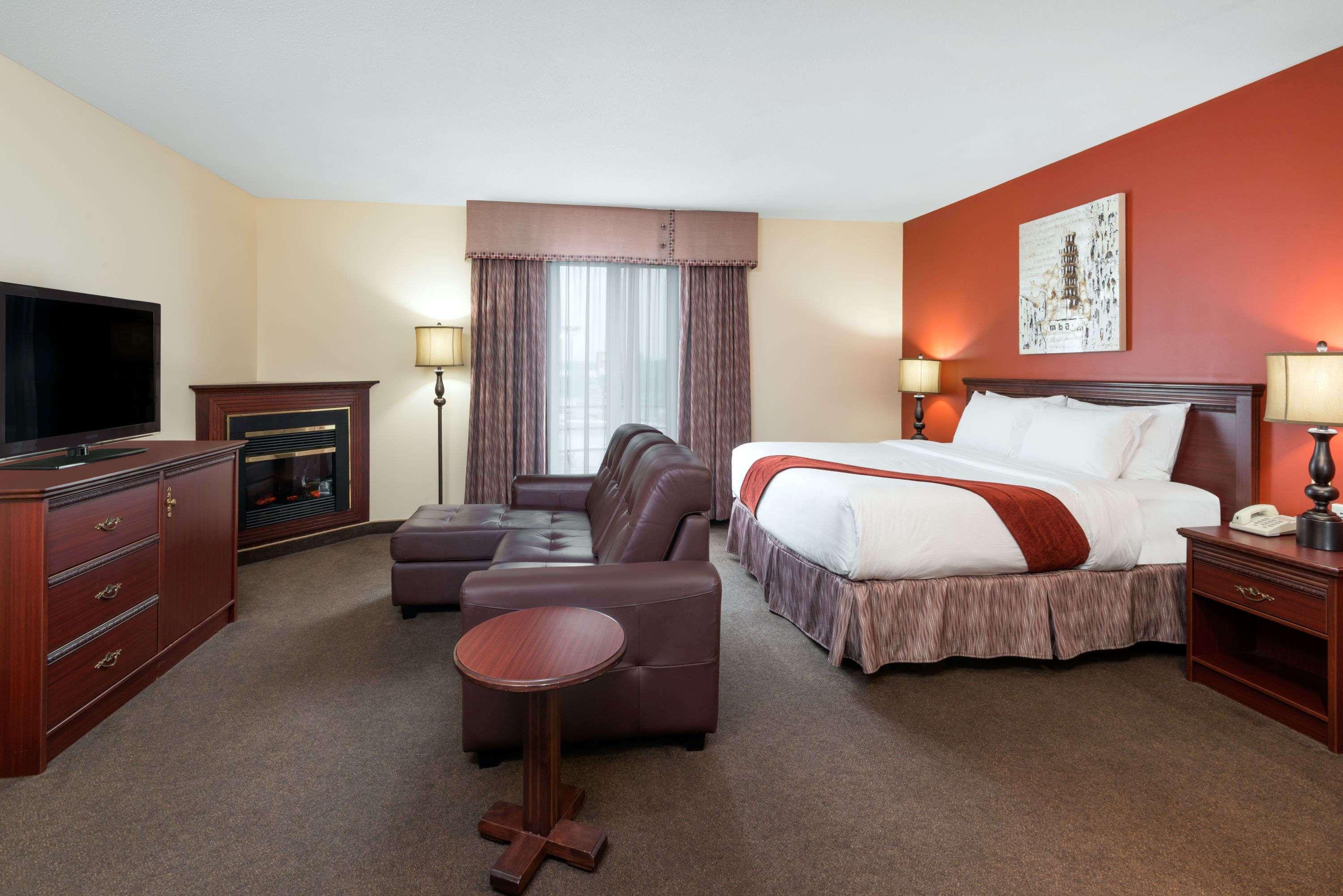 Ramada Plaza By Wyndham Gatineau/Manoir Du Casino Hotel Buitenkant foto